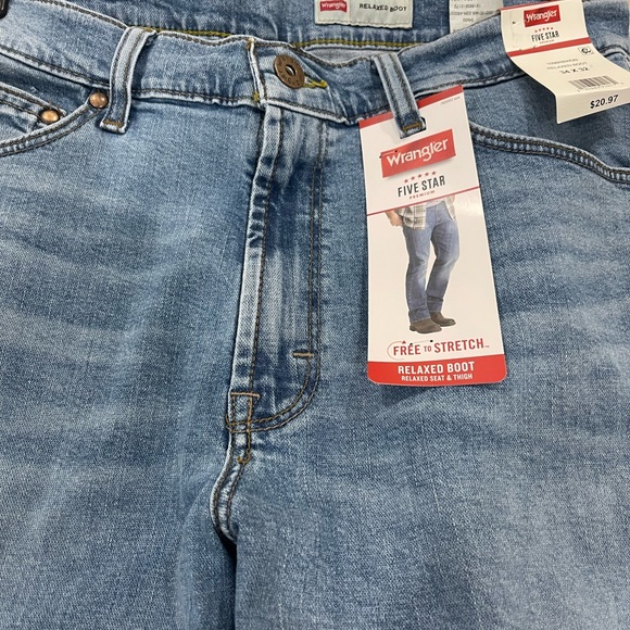 New Wrangler Five Star Relaxed To Regular Boot Fit Jeans - Picture 10 of 13